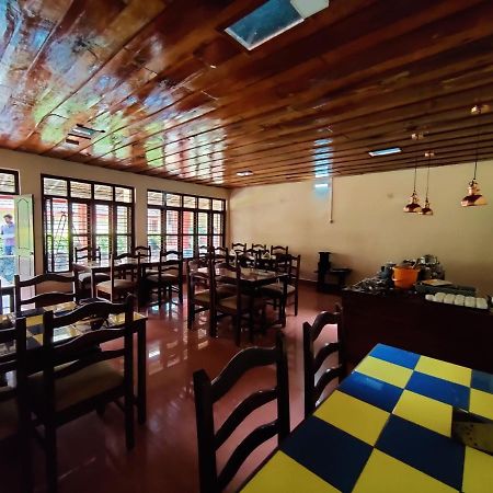Hotel Samrat Jabalpur Exterior foto