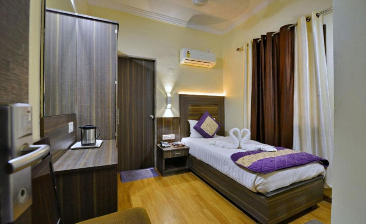 Hotel Samrat Jabalpur Exterior foto