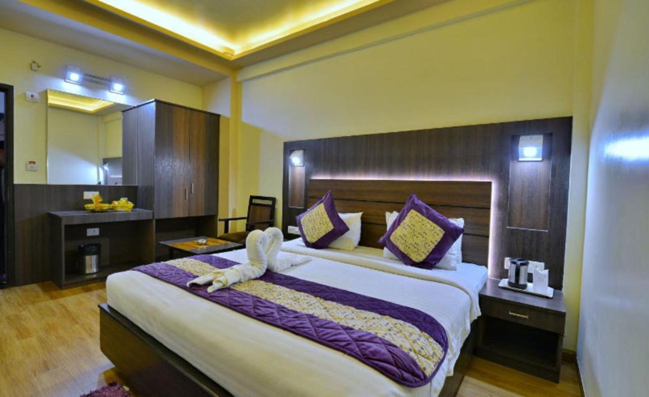 Hotel Samrat Jabalpur Exterior foto