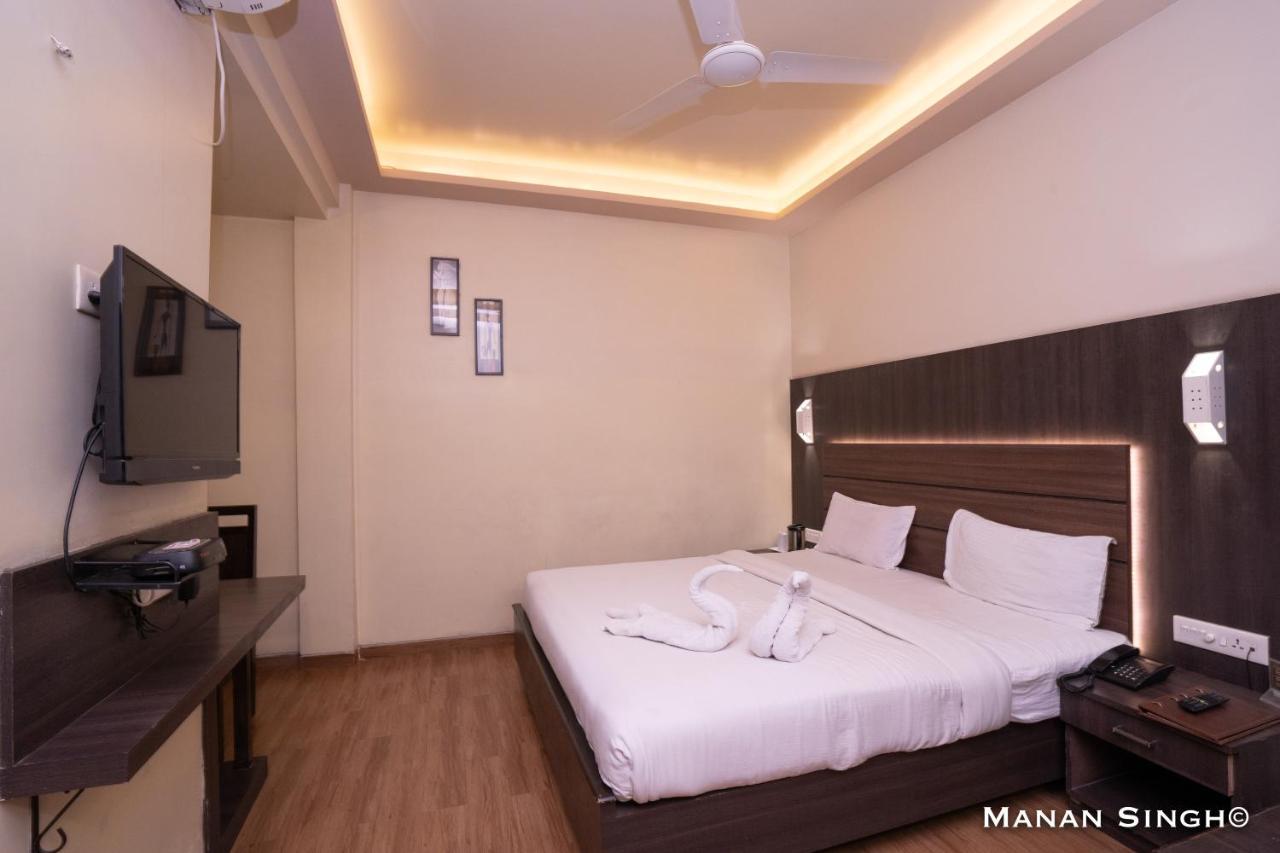 Hotel Samrat Jabalpur Exterior foto