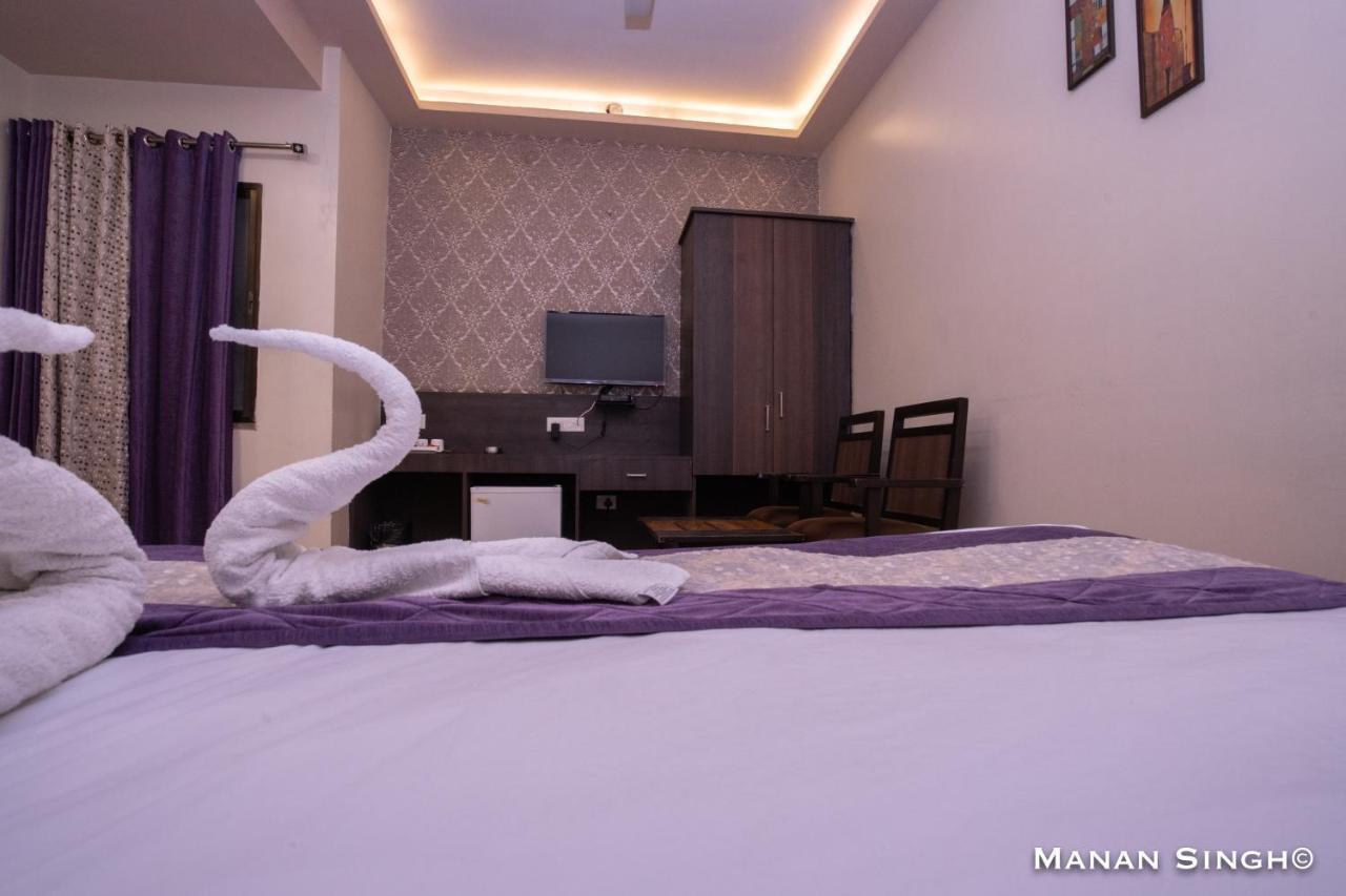 Hotel Samrat Jabalpur Exterior foto